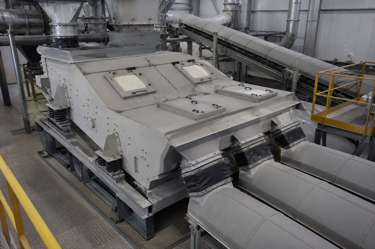 Large rectangular machine on springs