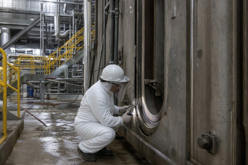 Airlock door inspected in the technical area