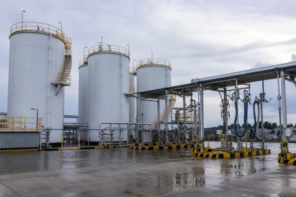 Industrielle Lagerung von Synthesemethanol mit eigenem Ladebereich