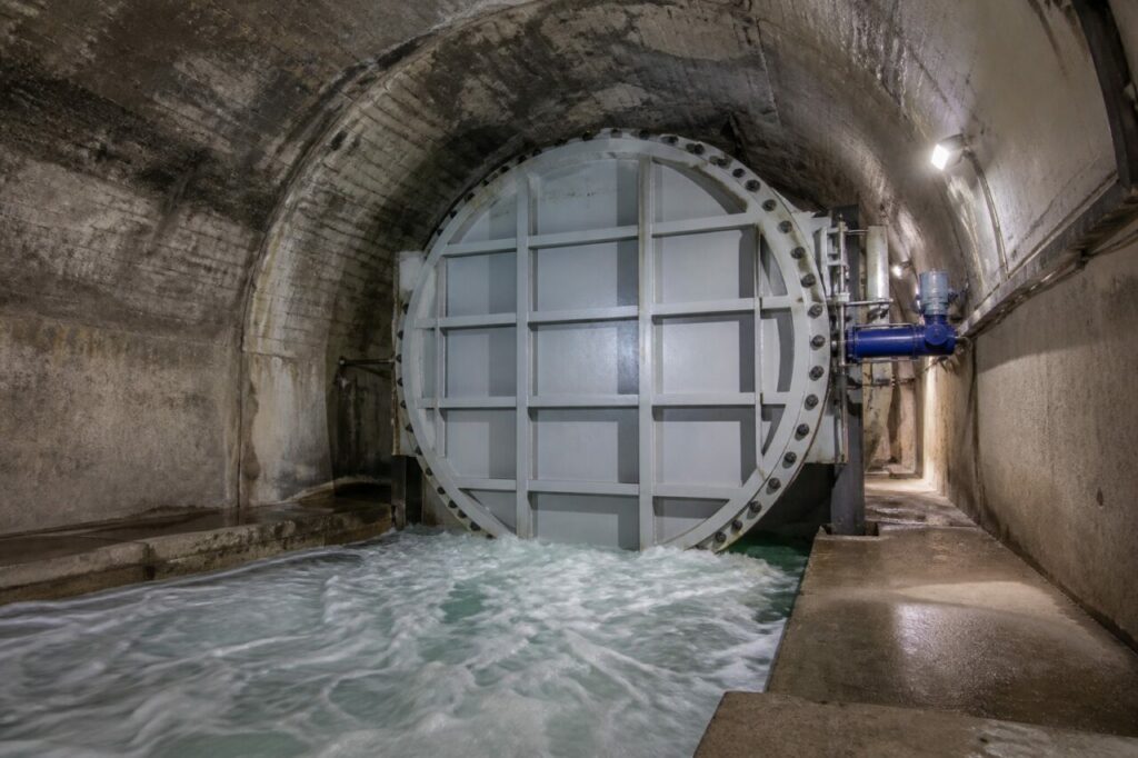 Vanne papillon de grand diamètre isolant le passage hydraulique